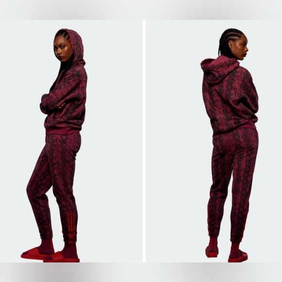 Ivy Park x Adidas Snake Print Sweatpants in Cherry Wood NWT Unisex Size Small - Picture 1 of 6